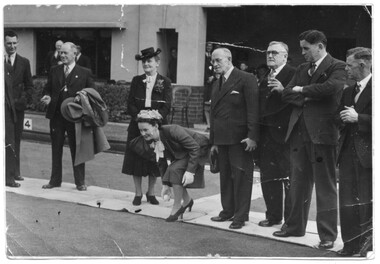 Photograph - Win Woodruff, Bowling Club Opening Day, The Sun News-Pictorial, 14 Sep 1946