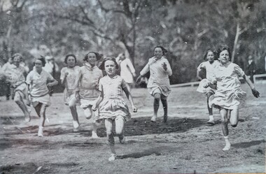 Photograph - Garden City Progress Association, first annual picnic, 17 Feb 1929
