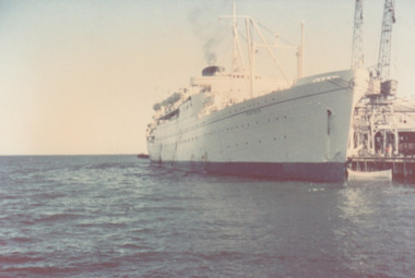 Photograph - Immigrant and passenger ships at Station Pier and Princes Pier, Port Melbourne. Patris, Ron Laing, 1960s