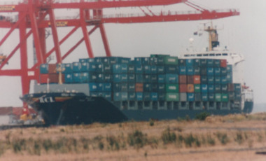 Photograph - Shipping using Webb Dock, Williamstown and various River Yarra berths. Itha Bhum, Ron Laing, 1986 - 1999