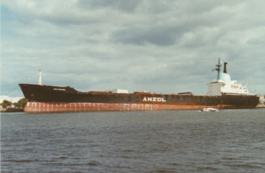 Photograph - Shipping using Webb Dock, Williamstown and various River Yarra berths. Direct Kookaburra, Ron Laing, 1986 - 1999
