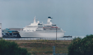 Photograph - Various cruise ships at Station Pier, Port Melbourne. Island Princess, Ron Laing, 1986 - 1999