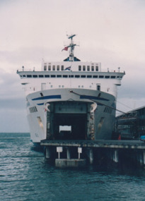 Photograph - Various ferries working from Station Pier, Port Melbourne. Abel Tasman, Ron Laing, 1986 - 1999