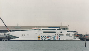 Photograph - Various ferries working from Station Pier, Port Melbourne. Incat 045, Ron Laing, 1986 - 1999