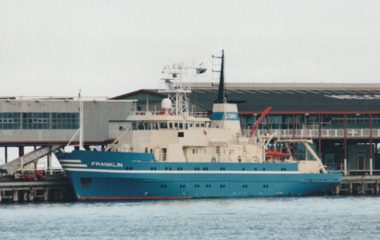 Photograph - Various ferries working from Station Pier, Port Melbourne. Franklin, Ron Laing, 1986 - 1999
