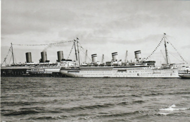 Postcard - Various Port Melbourne views - Empress of Britain & Reliance, 2015 - 2016