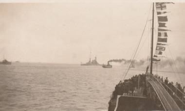 Photograph - Royal visit, arrival of Duke and Duchess of York on HMS Renown, Arthur MacDonald, 27 Apr 1927