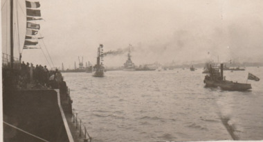 Photograph - Royal visit, arrival of Duke and Duchess of York on HMS Renown, Arthur MacDonald, 27 Apr 1927