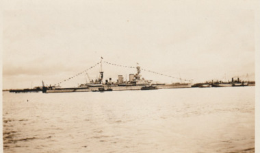 Photograph - Royal visit, arrival of Duke and Duchess of York on HMS Renown, Arthur MacDonald, 27 Apr 1927