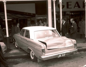 Accident outside Gears Chemist