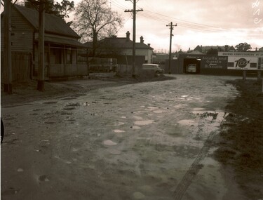 Ballarat East looking west