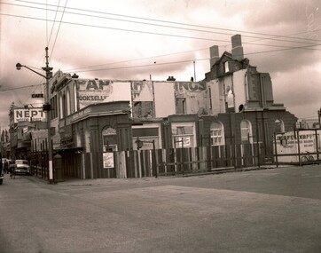 Bucks Head hotel demolition and intriguing wall sign