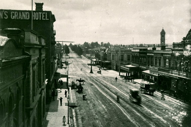 Lydiard St looking north from George Hotel