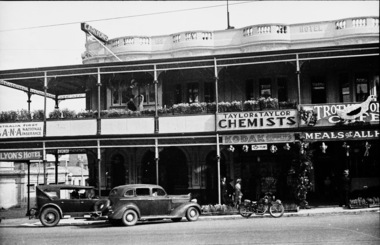 Carlyon's Hotel
