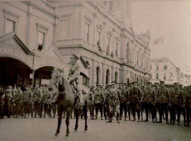 Army Soldiers in Sturt St