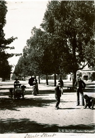 Playing marbles Upper Sturt St Ballarat