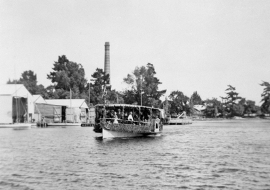 Steamer coming from Power House corner Lake Wendouree