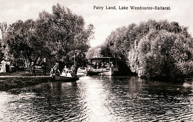 Lake steamer in Fairyland