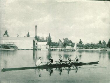Rowers on Lake Wendouree