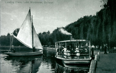 Lake Wendouree yacht and steamer