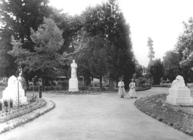 Wallace Statue and Lions, Ballarat Botanical Gardens