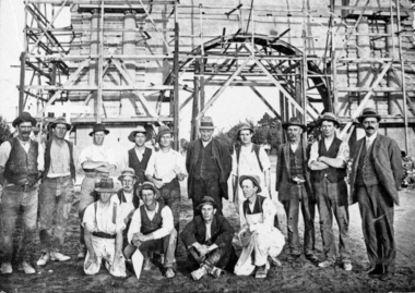 Builders, Arch of Victory