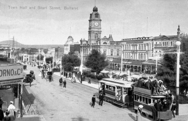 Looking Toward Town Hall from Doveton St Nth postcard