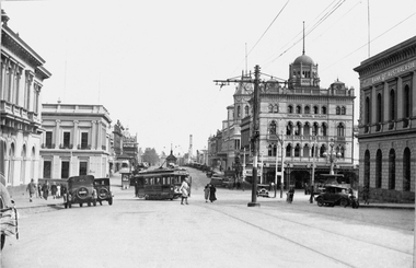 Looking toward Lydiard St sth 1920s