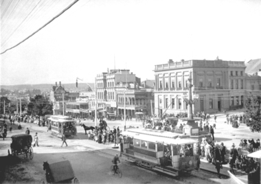 Looking down Sturt St from Lydiard St Nth