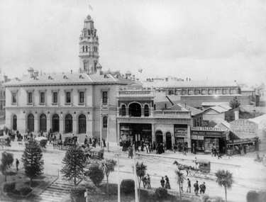 Looking at Post Office Ballarat