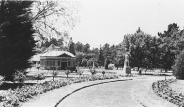 Statuary Botanic Gardens Ballarat