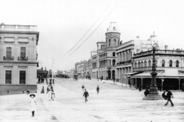 Cnr Sturt & Lydiard with Craigs Hotel