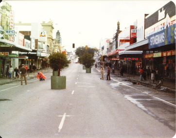Bridge Mall being built, Max Harris