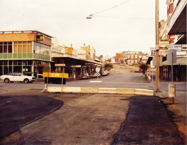 Bridge Mall being built, Max Harris