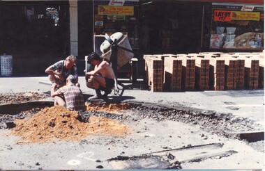 Bridge Mall being built workers, Max Harris
