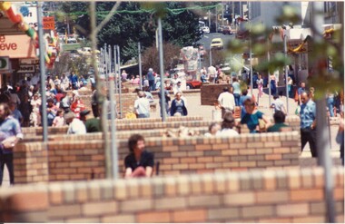 Bridge Mall being built, Max Harris