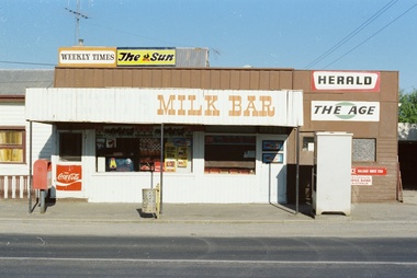Doveton St Nth Milk Bar, Geoff Wallis