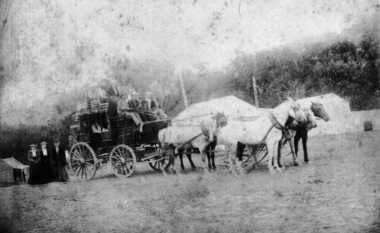1900c Lorne Stage Coach