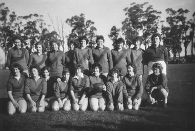 Carngham/Linton womens football team 1960