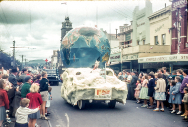 Print, Begonia Festival Parade