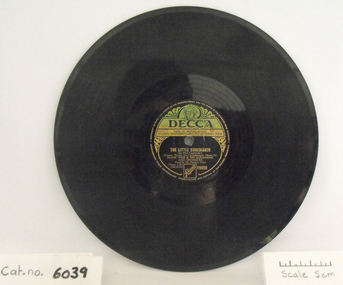 Gramophone Record, Never Never Land / The Little Shoemaker