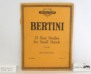 Music Book, Bertini, 25 Easy Studies for Small Hands