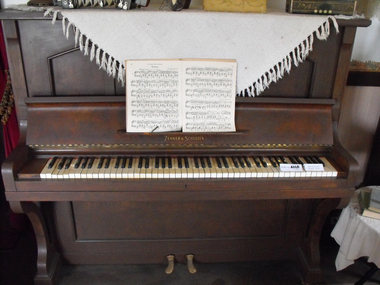 Piano, Zenker & Schultes Upright Piano