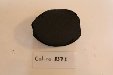 Coal briquette