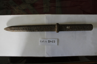 Longer hand chisel