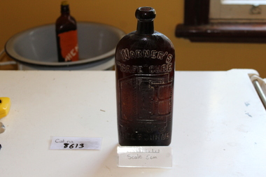 Glass bottle