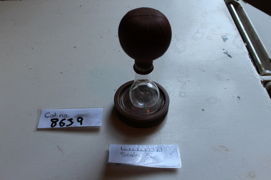 Medical instrument (boil remover)