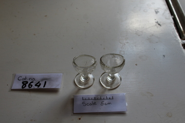 Eye wash glasses