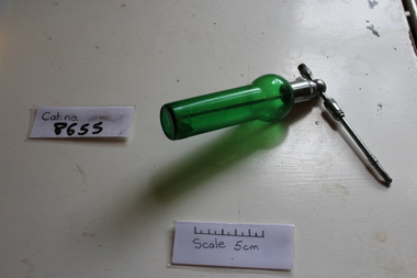 Vapor spray bottle