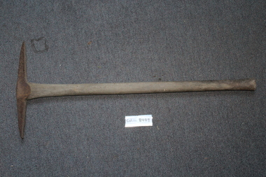 Small pickaxe